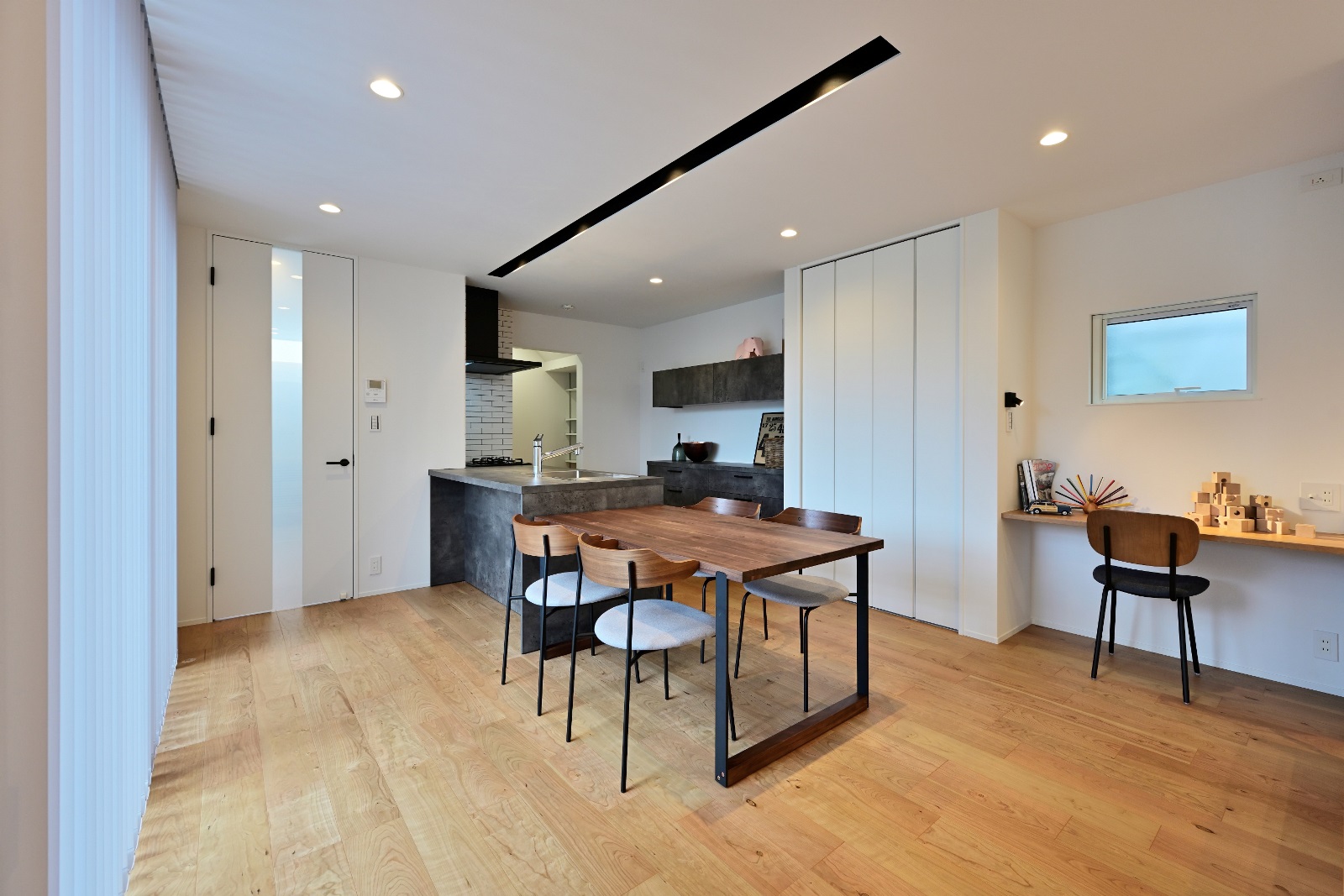 中庭と繋がる家